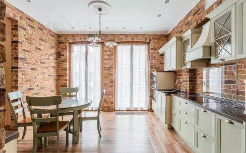 2-комн. кв., 100 м², 6/7 этаж