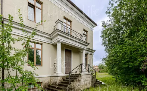 2-этажный коттедж 540 м² без отделки