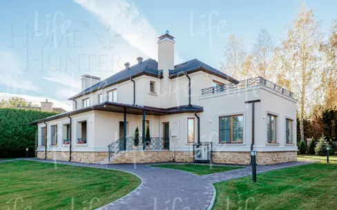 2-этажный коттедж 550 м² с отделкой