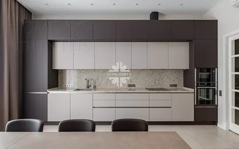 5-КОМН. КВАРТИРА С ОТДЕЛКОЙ 240 М² НА 5 ЭТАЖЕ