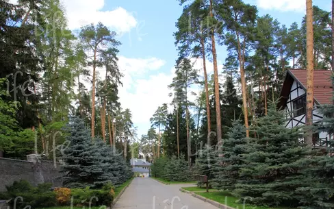 2-этажный коттедж 740 м² без отделки