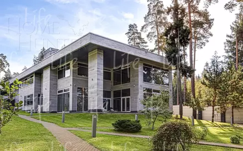 2-этажный коттедж 850 м² с отделкой