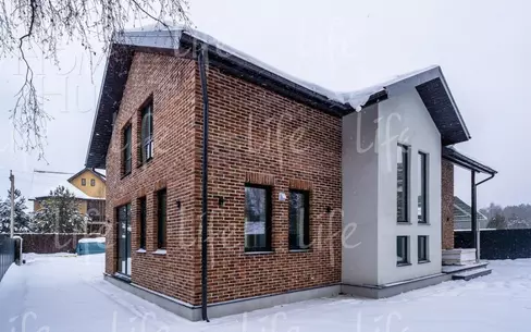 2-этажный коттедж 150 м² с отделкой