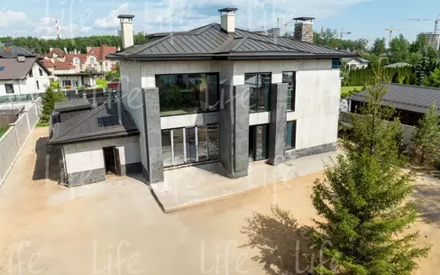 2-этажный коттедж 530 м² без отделки