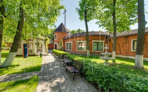 3-этажный коттедж 770 м² с отделкой