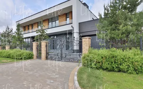 2-этажный коттедж 705 м² с отделкой