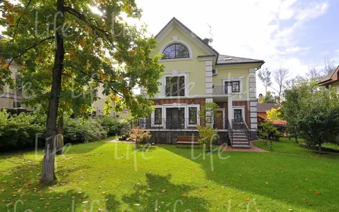 2-этажный коттедж 460 м² с отделкой