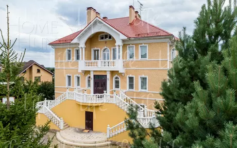 3-этажный коттедж 750 м² с отделкой