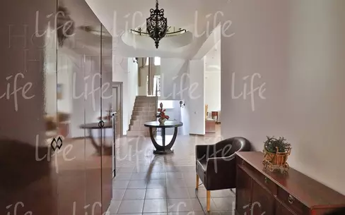 2-этажный коттедж 320 м² с отделкой