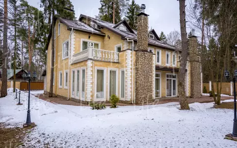 2-этажный таунхаус 385 м² с отделкой