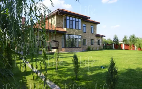 2-этажный коттедж 357 м² с отделкой