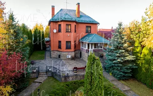 2-этажный коттедж 320 м² с отделкой