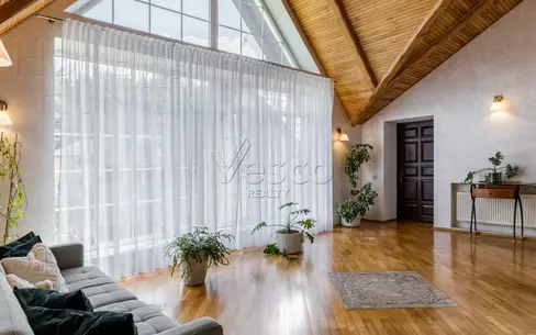 2-этажный коттедж 560 м² с отделкой