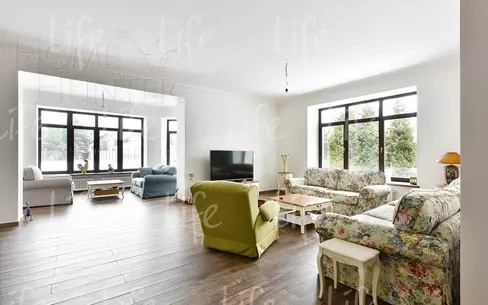2-этажный коттедж 1 000 м² с отделкой