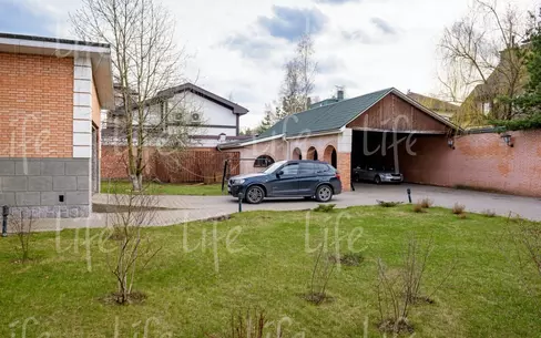 3-этажный коттедж 780 м² с отделкой