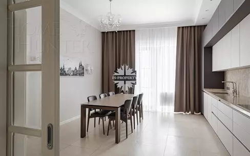 5-КОМН. КВАРТИРА С ОТДЕЛКОЙ 240 М² НА 5 ЭТАЖЕ