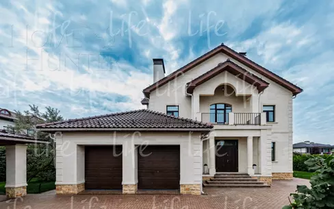 2-этажный коттедж 450 м² с отделкой