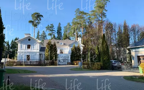 2-этажный коттедж 782.7 м² с отделкой