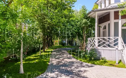 2-этажный коттедж 443 м² с отделкой