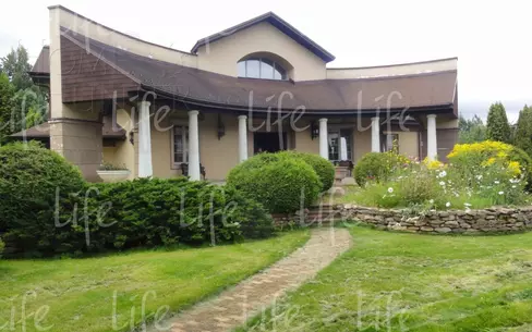 1-этажный коттедж 250 м² с отделкой