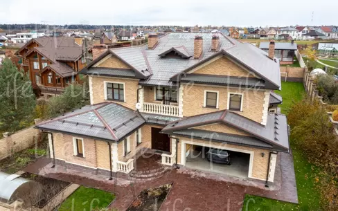 2-этажный коттедж 450 м² с отделкой