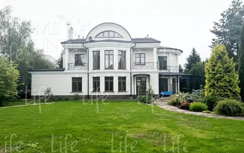 2-этажный коттедж 500 м² с отделкой