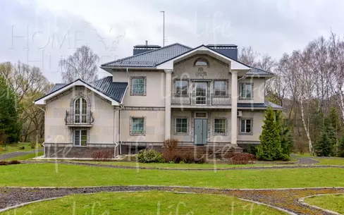 2-этажный коттедж 560 м² с отделкой