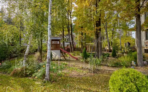 2-этажный коттедж 1 100 м² с отделкой