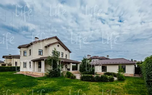 2-этажный коттедж 450 м² с отделкой