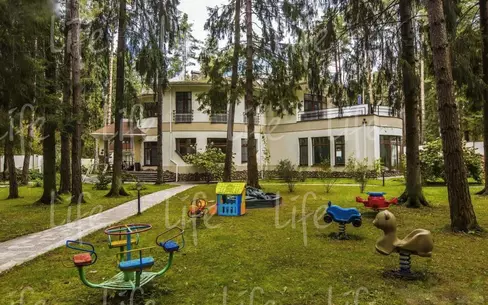 2-этажный коттедж 850 м² с отделкой