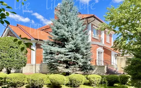 2-этажный коттедж 560 м² с отделкой