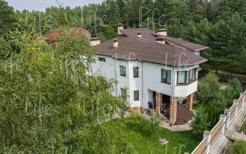 2-этажный коттедж 500 м² с отделкой