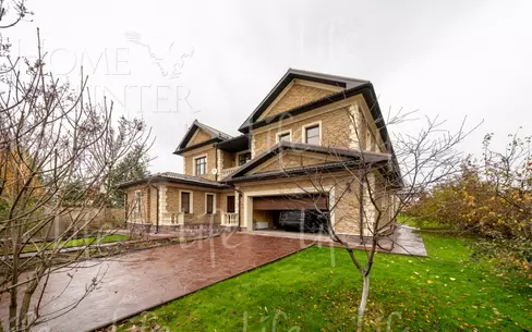 2-этажный коттедж 450 м² с отделкой