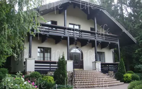 2-этажный коттедж 300 м² с отделкой