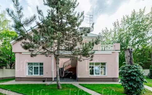 2-этажный коттедж 392 м² с отделкой