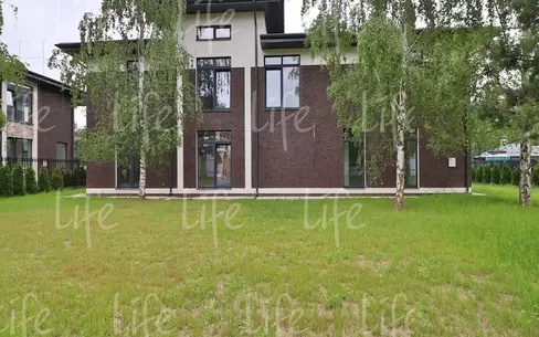 2-этажный коттедж 470 м² с отделкой