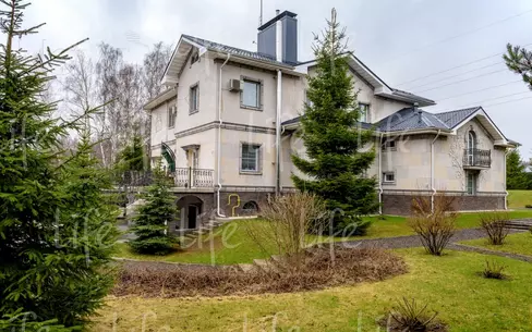 2-этажный коттедж 560 м² с отделкой