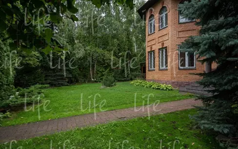 2-этажный коттедж 370 м² с отделкой