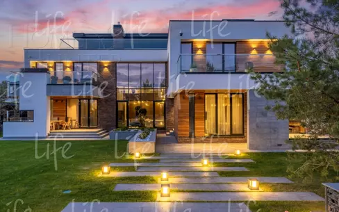 2-этажный коттедж 550 м² с отделкой