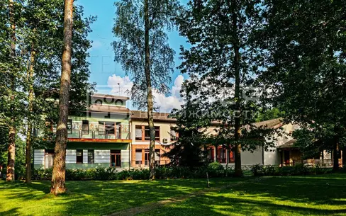 2-этажный коттедж 1 825 м² с отделкой