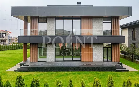 2-этажный коттедж 878 м² без отделки