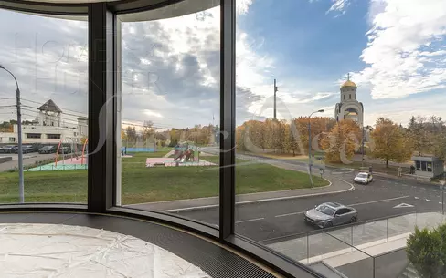 4-КОМН. КВАРТИРА С ОТДЕЛКОЙ 180.1 М² НА 3 ЭТАЖЕ