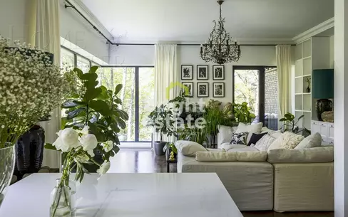 4-КОМН. КВАРТИРА С ОТДЕЛКОЙ 154 М² НА 2 ЭТАЖЕ