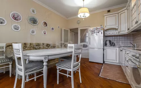 4-КОМН. КВАРТИРА С ОТДЕЛКОЙ 165.4 М² НА 4 ЭТАЖЕ