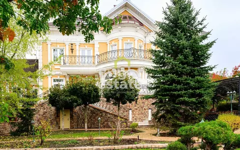 2-этажный коттедж 1 624 м² с отделкой