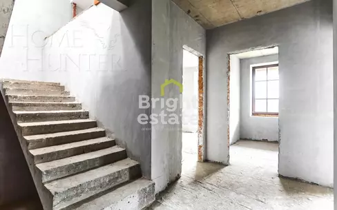 2-этажный таунхаус 330 м² без отделки
