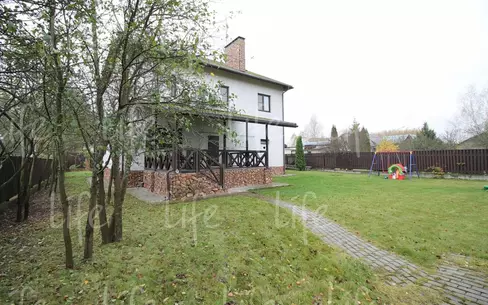 2-этажный коттедж 300 м² с отделкой