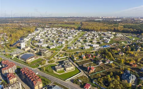 2-этажный коттедж 648 м² без отделки