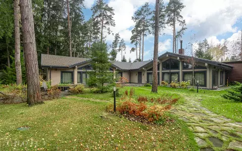 2-этажный коттедж 428 м² с отделкой