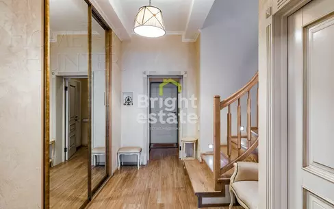 2-этажный таунхаус 220 м² с отделкой